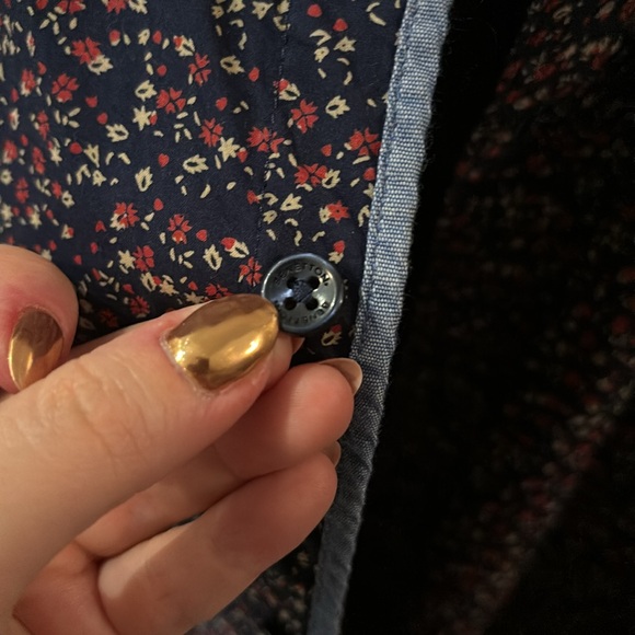 United Colors of Benetton Men’s Printed Slim Fit Button up - Picture 5 of 9